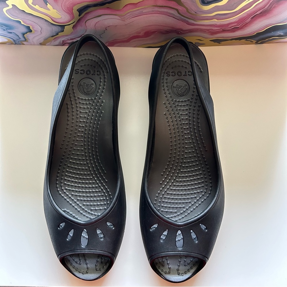 Crocs Black Slingback Wedge Sandals – Women’s Size 8 – Excellent Condition